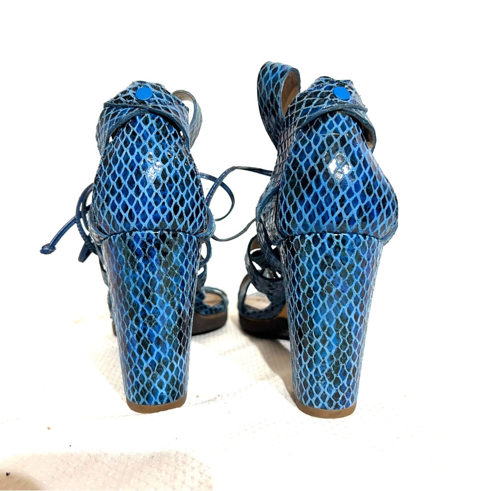 BANANA REPUBLIC HEELS - Picture 9 of 14